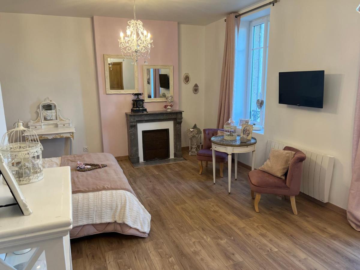 Chateau Segot Neuilly-le-Real Экстерьер фото