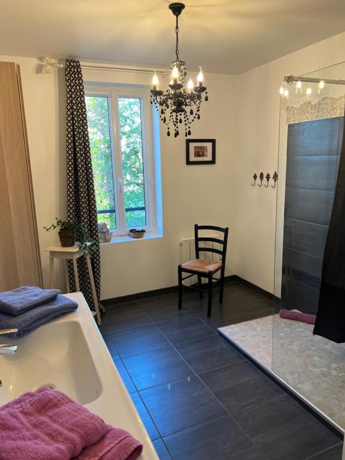 Chateau Segot Neuilly-le-Real Экстерьер фото