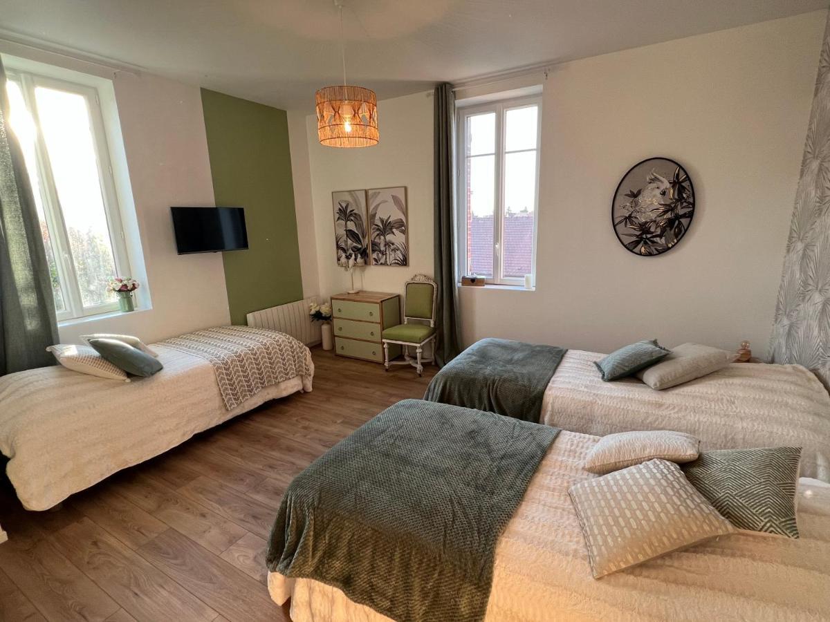 Chateau Segot Neuilly-le-Real Экстерьер фото
